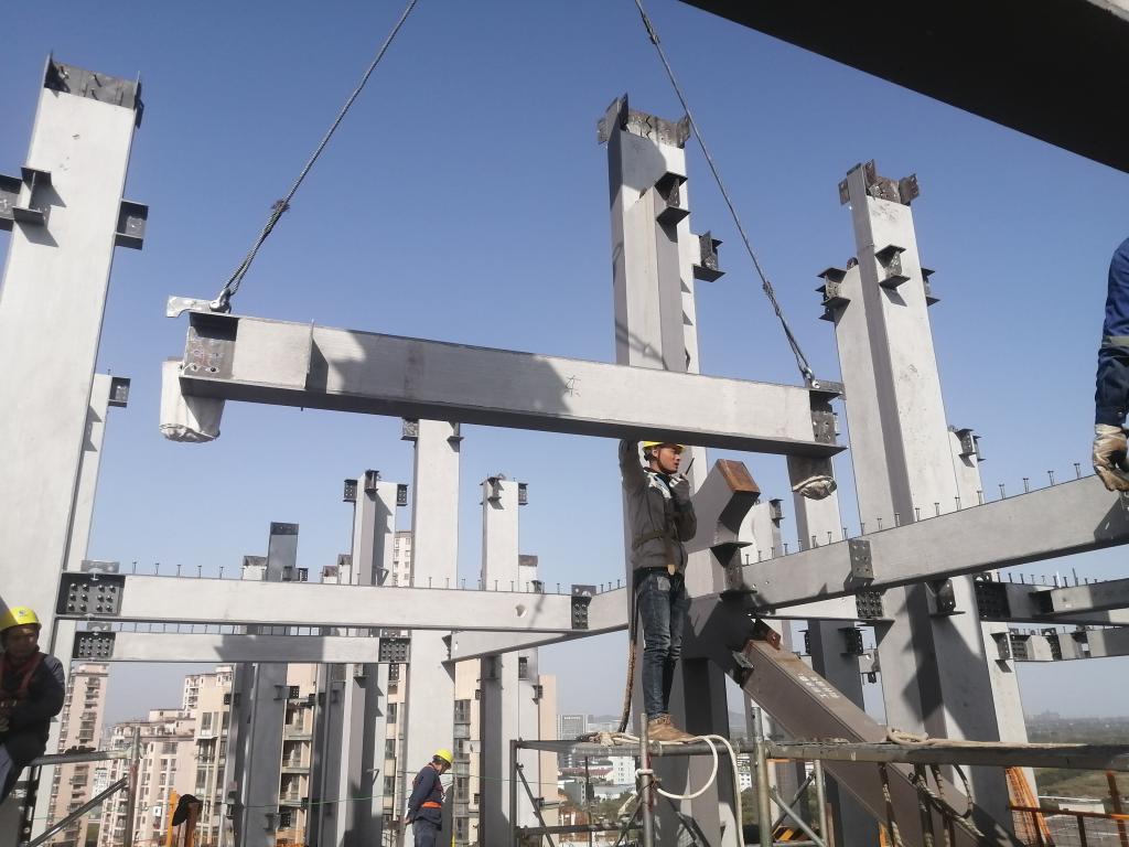 裝配式建筑浪潮 當(dāng)“工廠造零件”與“現(xiàn)場(chǎng)拼房子”相遇，建筑工程機(jī)械制造的機(jī)遇與挑戰(zhàn)